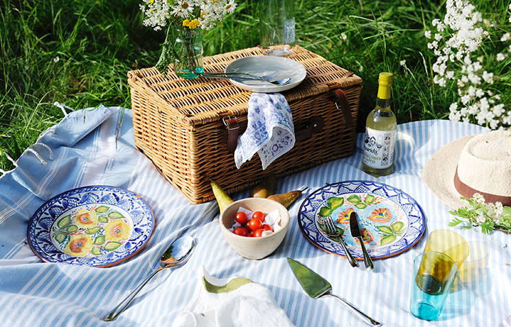 How to create the ultimate summer picnic