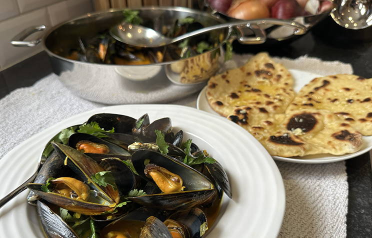 Saffron and Coconut Mussels