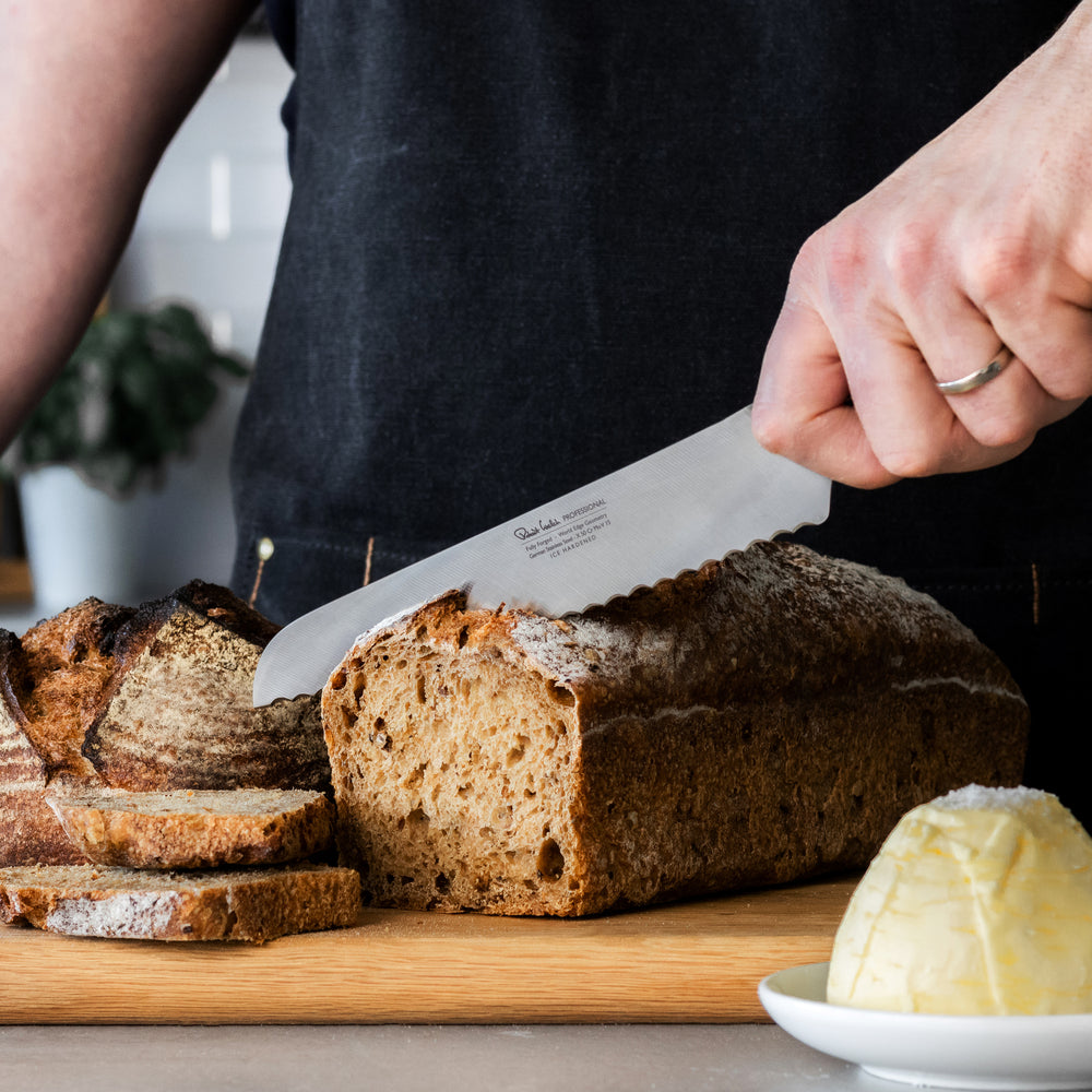 Professional Bread Knife 22cm